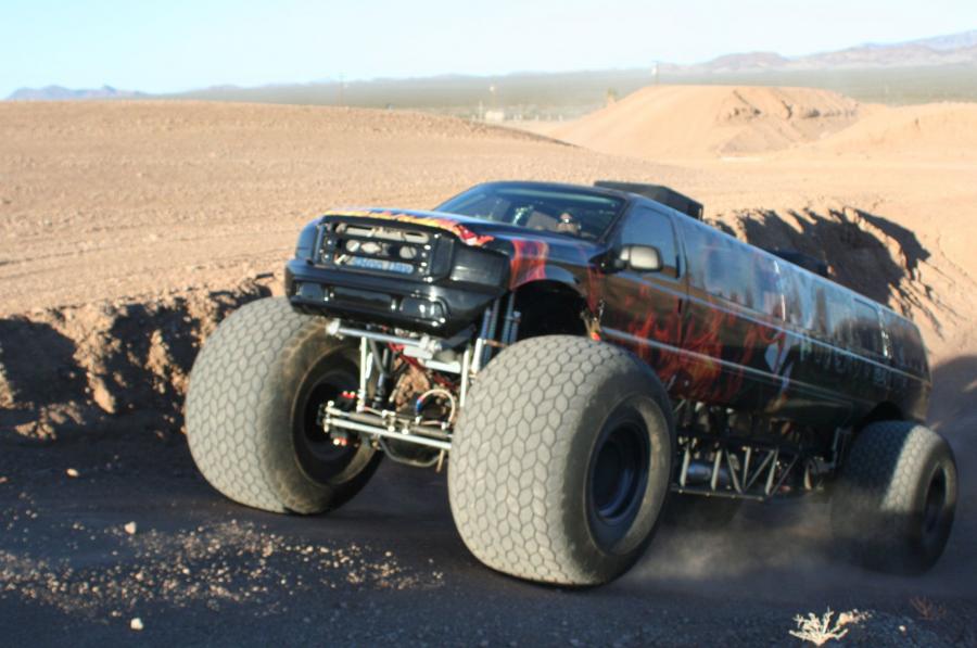  Ford Excursion Sin City Hustler 2014 года  (фото 16 из 31)